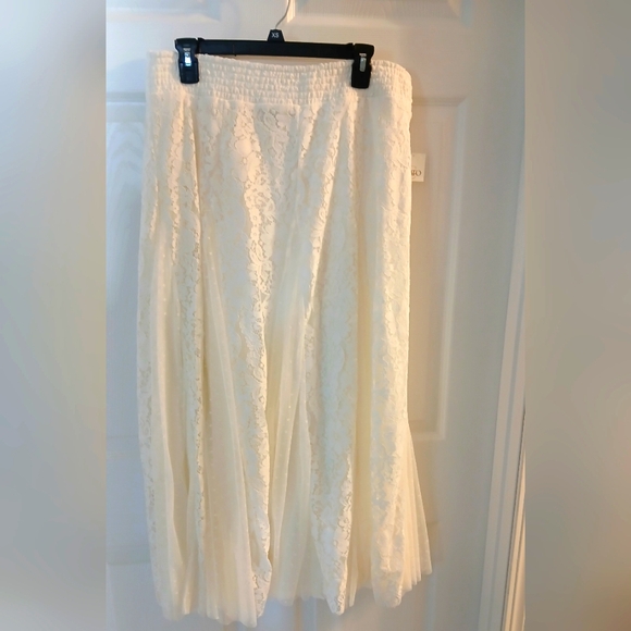 Cato Collection Limited Edition Cream Panel Skirt – Size 14/16W (NWT) - Picture 1 of 6